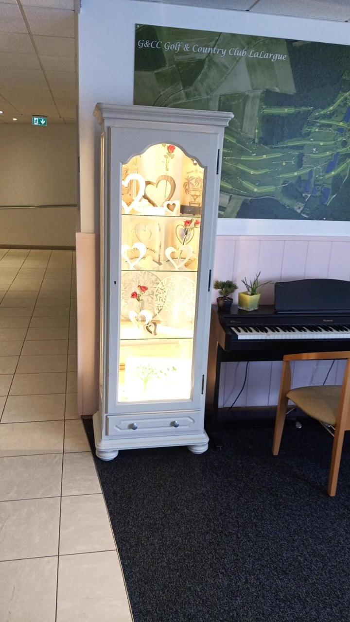 Le Roi Du Sundgau Pres De La Horse - Mooslargue Aparthotel Luaran gambar